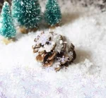 OuMuaMua 1200Pcs Snowflakes Confetti Decorations for Christmas, White Winter Confetti Snow Party Pack for Wedding Birthday Holiday Party Table Decorations Supplies - Image 3